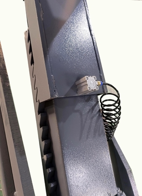 Sollevatoio per auto ultra sottile con doppio cilindro sollevatoio idraulico capacità di sollevamento 4000 kg