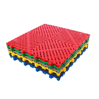Funzione resistente alla sporcizia Piastrelle di pavimento di plastica nera per pavimenti a griglia per autolavaggio