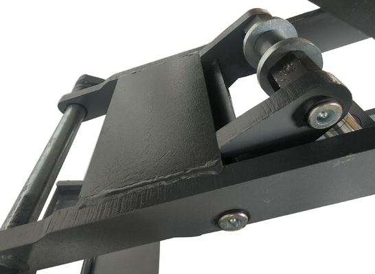 Richiesta del cliente Elevatore elettrico per auto Elevatore a forbice con alimentazione 110/220/230/380/400V