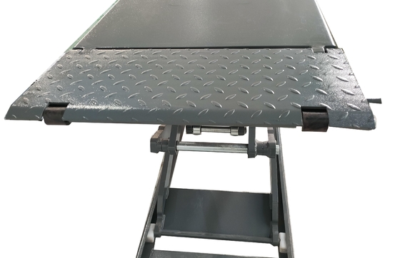 Forniture dirette 4.0t Capacità a tutto volume Mozziere ascensore per auto riparazione manutenzione sollevamento