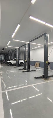 Capacità di sollevamento di 4000 kg Due macchine di sollevamento di auto per la riparazione di automobili professionali